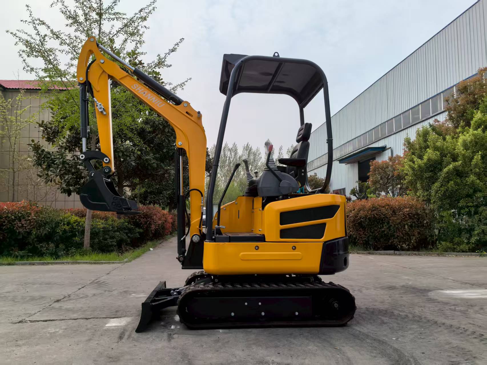 Urban Farming Usa - 2T Tailless Small Excavator EPA Engine