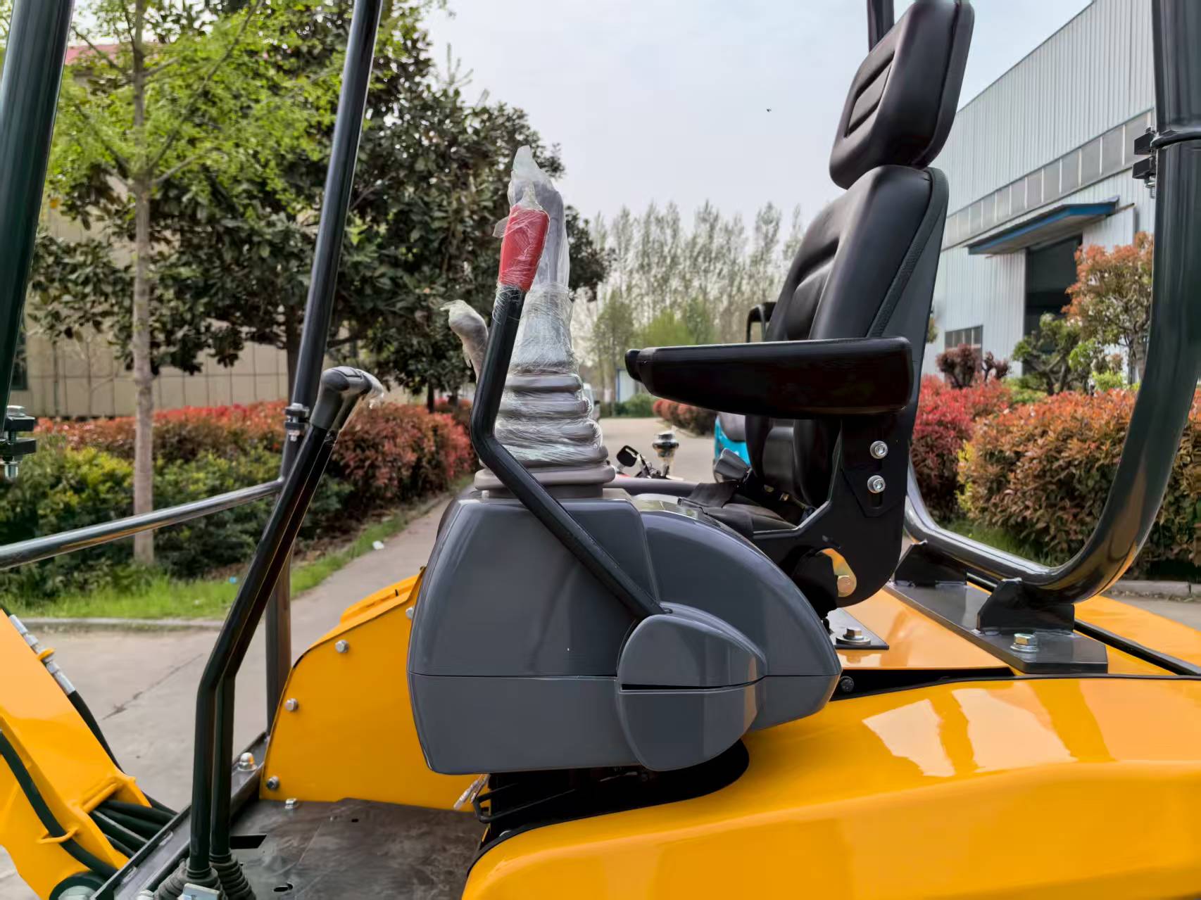 2T Tailless Small Excavator EP - đánh giá và giá Urban Farming Usa
